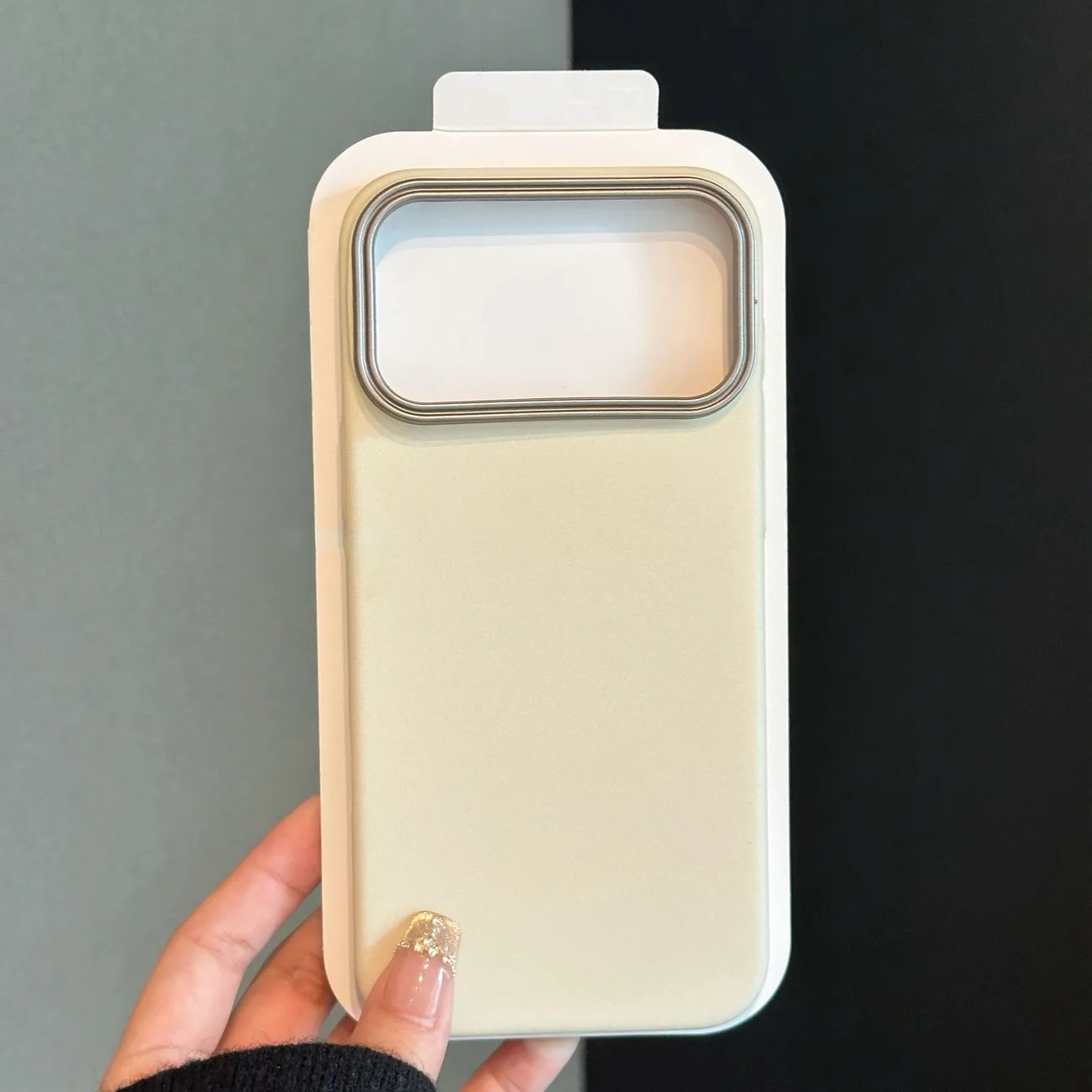 Custodia per telefono in PC sa - Matte Frosted Case recensione e prezzo